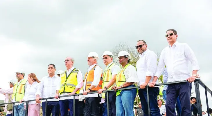 Abinader inspecciona avance de la presa de Guaigüí en el Cibao