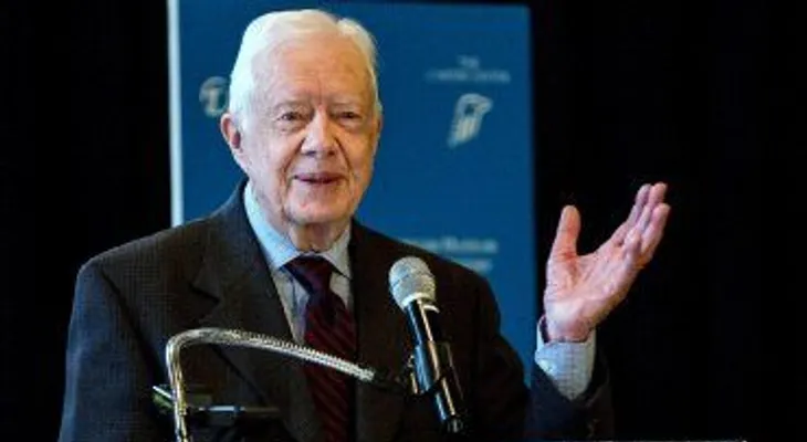 Ex presidente estadounidense Jimmy Carter revela que padece cáncer