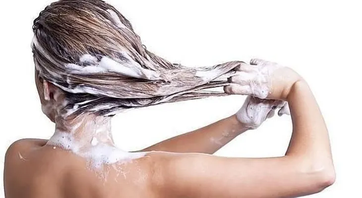 ¿Cada cuánto tiempo conviene lavarse el cabello?