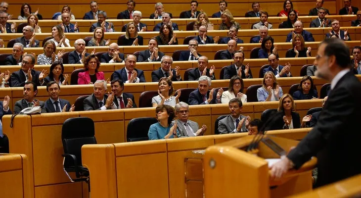 El Senado habilitó a Mariano Rajoy para asumir el control de Cataluña tras la declaración unilateral de independencia