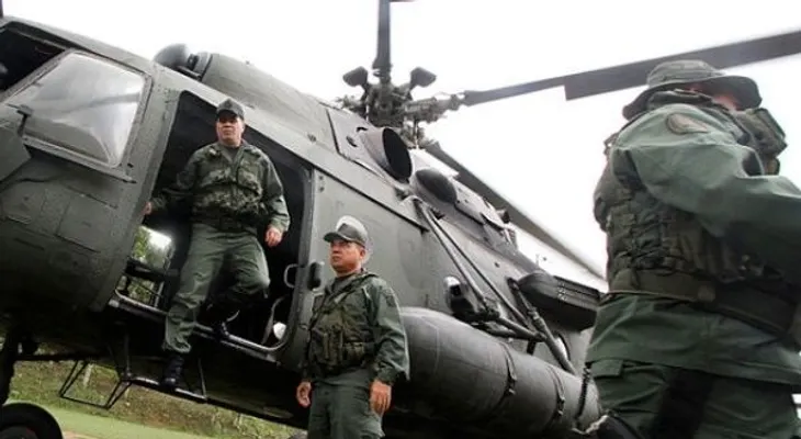 Desaparece helicóptero militar colombiano con 16 personas a bordo