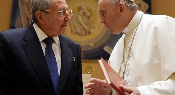 Castro: Si el Papa sigue así volveré a rezar y regreso a la Iglesia