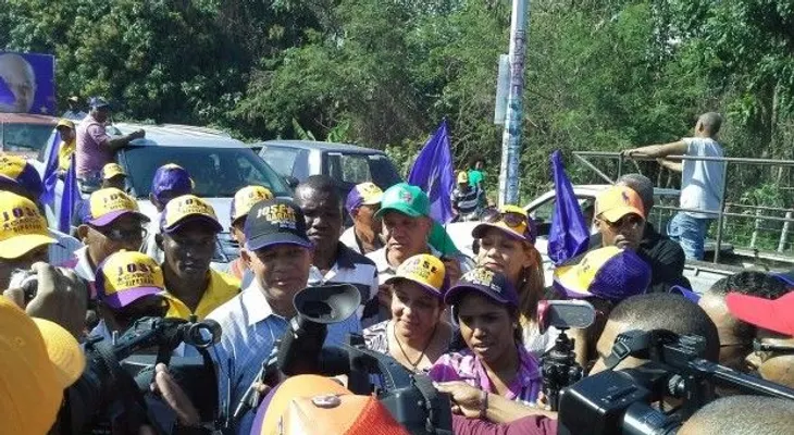 René Polanco y José García realizan caravana en Santo Domingo Norte