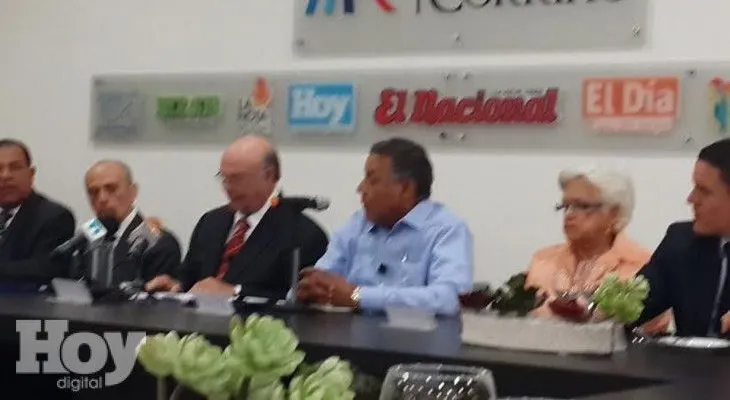 Video: Hipólito no dice ni sí, ni no, ante pregunta de aspiraciones presidenciales para 2016