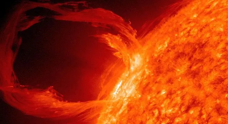 Pronostican daños multimillonarios por una "monstruosa" tormenta solar