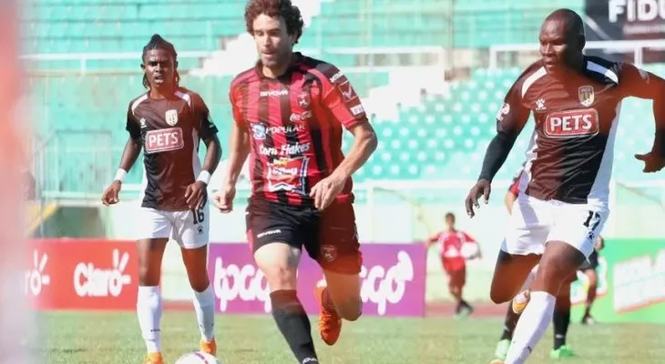 Cubano Jorge Luis Clavelo con grata impresión de la Liga en su debut con Bauger FC 