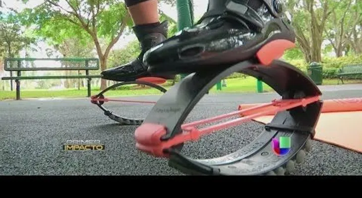 Botas bajan peso a hombres y mujeres causan furor (Video)