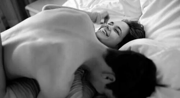 Tener relaciones antes de dormir podría curar el insomnio