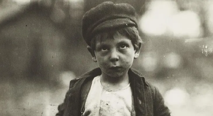 Este pequeño trajo una nota del maestro a su mamá, que la hizo llorar