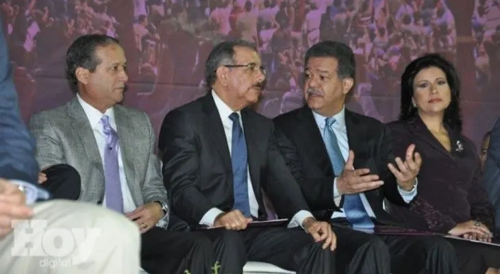 CP del PLD inicia reunión; grupos protestan reclaman sanción contra la corrupción