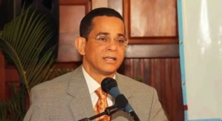 Senador Vargas niega acuerdo Leonel y Danilo sobre reelección