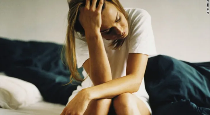 9 razones por las que las mujeres sufren más de insomnio que los hombres