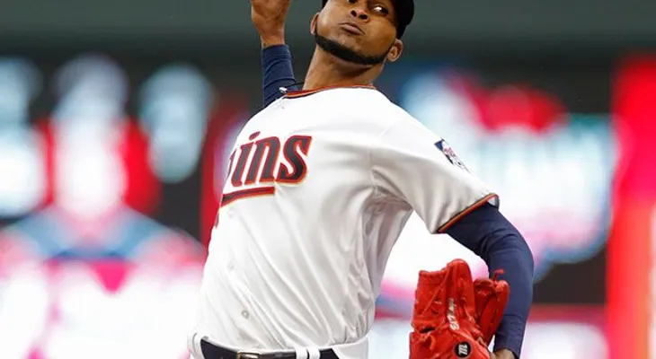 Santana lanzó juego completo, pero pierde; Franco dispara cuadrangular