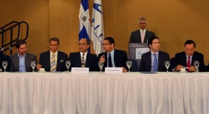Gedeón Santos anuncia nuevos planes para fortalecer y regular empresas telecable
