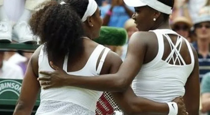Wimbledon: Serena despacha a Venus y avanza a cuartos 