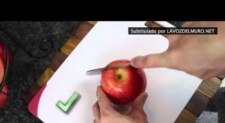 Sencillo truco para cortar una manzana (Video)