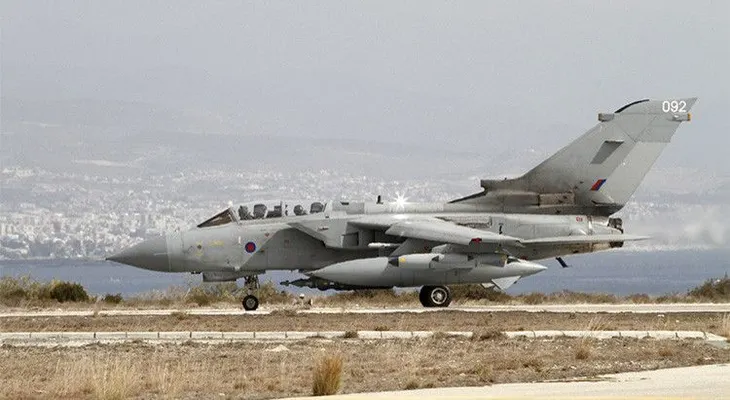 Aviones de Reino Unido van a Siria para bombardear al Estado Islámico