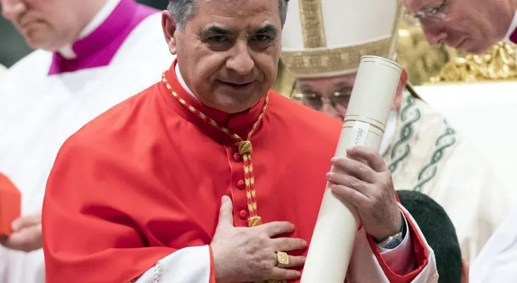 Cardenal Becciu pagó a una mujer 500,000 euros para supuesta red diplomática
