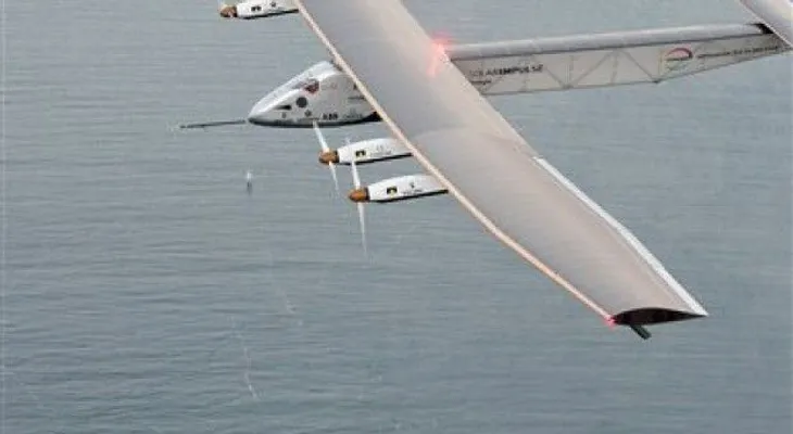 Avión solar aterriza en California luego de cruzar Pacífico