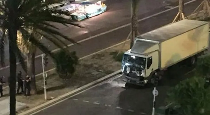 El camión del atentado se alquiló el lunes con documentación válida
