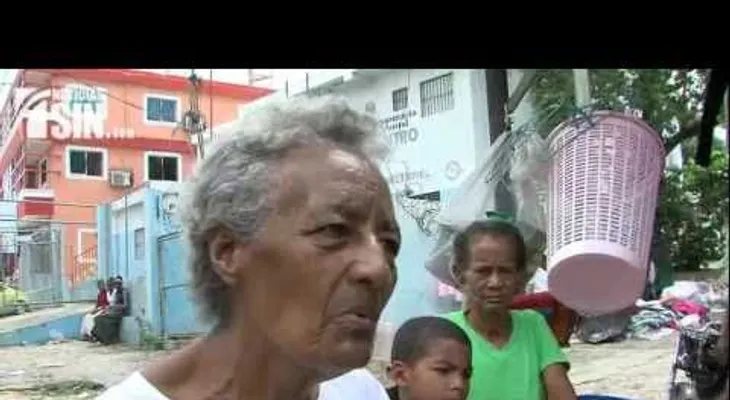 Residentes con el grito al cielo por basura que los arropa en Haina