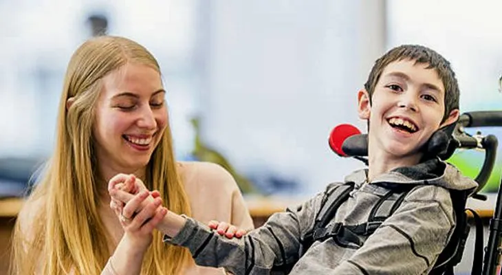 La parálisis cerebral y el autismo: Identifican una señal genética común