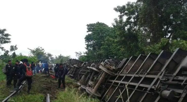 Se descarrila tren en México; 5 muertos y más de 30 heridos