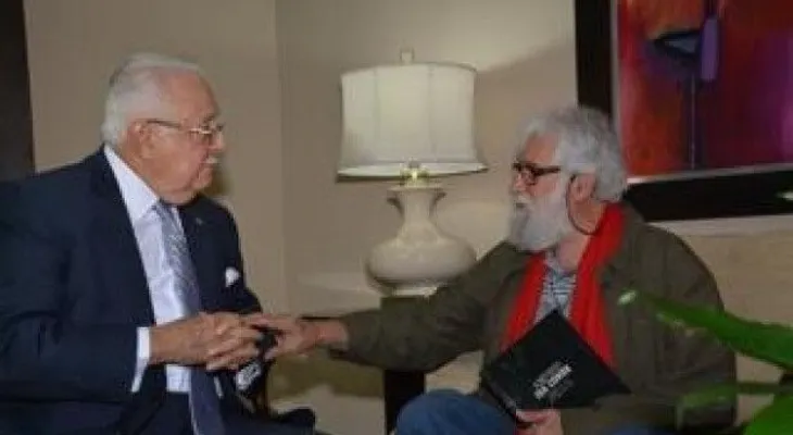 Llega al país reconocido teólogo Leonardo Boff