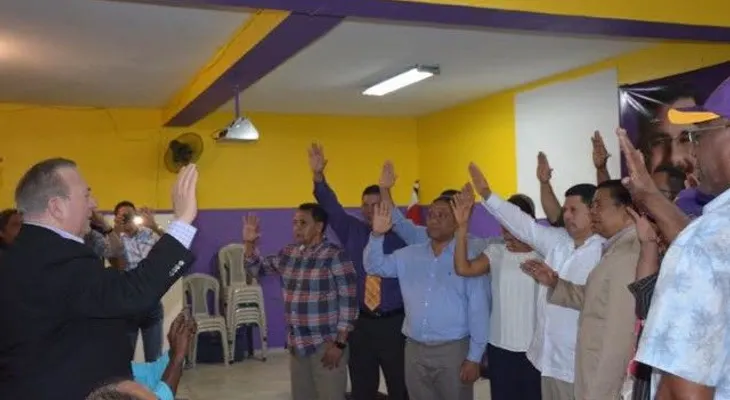 Juramentan Comité de Campaña de Danilo