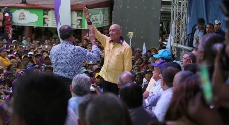 Elpidio Báez: Danilo no está obligado a tomar licencia para dedicare a las actividades políticas