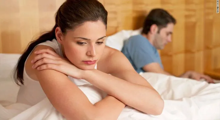 Compañía les pagaba 10.000 dólares a parejas para su matrimonio ...  hasta que algo salió mal