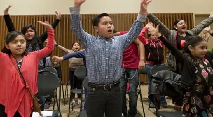 Crean coro para ayudar a niños hispanos de Nueva York