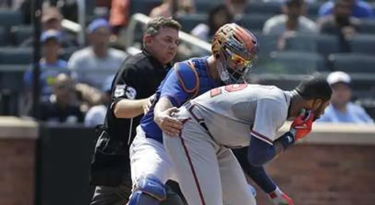 Jugador de Atlanta recibe pelotazo en mandíbula