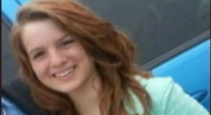 Madre lactante contraataca a intrusos que invadieron su casa y abrieron fuego