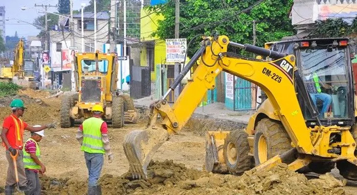MOPC pavimenta y señaliza  vías de Santiago