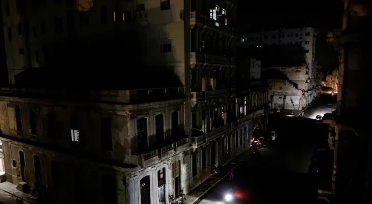 Cuba sufre su octavo apagón nacional del año tras colapso del Sistema Eléctrico