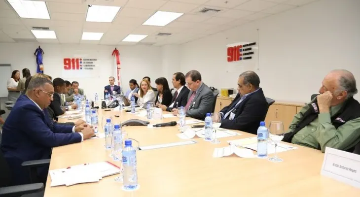 Comisiones de diputados visitan instalaciones del Sistema 9-1-1
