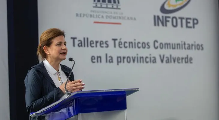 Gobierno inaugura nuevo centro INFOTEP, obras eléctricas, cuarteles policiales y una parroquia en Valverde