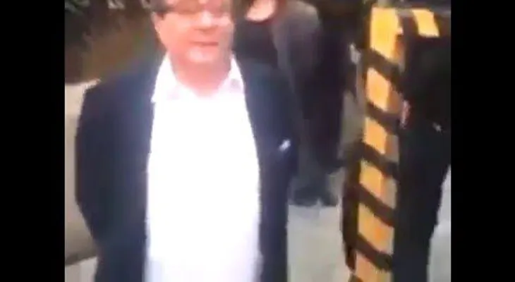 Joao Santana esposado cuando es trasladado a una prisión (VIDEO)