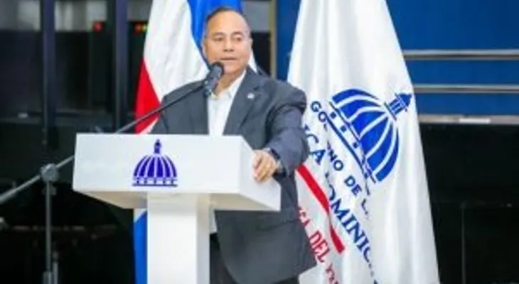 Abinader resalta reducción de la pobreza y crecimiento económico en conferencia gubernamental