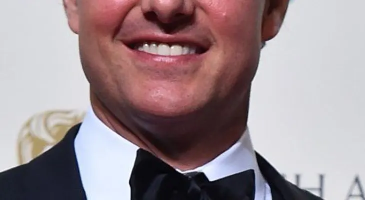 Tom Cruise y su nuevo rostro