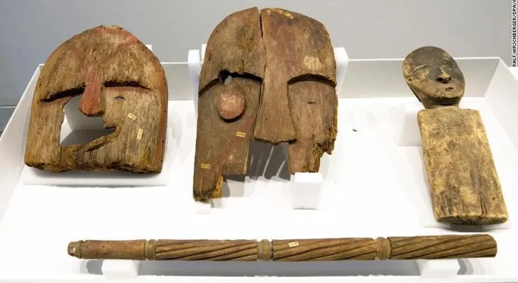 Nueve objetos sagrados robados de una tribu nativa americana son devueltos más de 100 años después