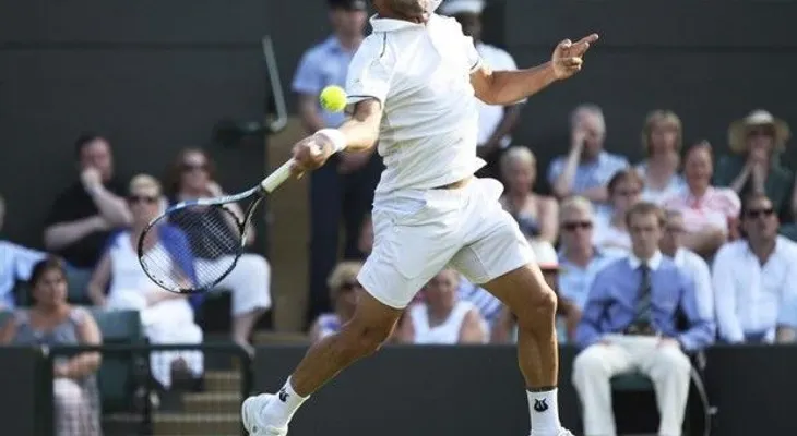 Víctor Estrella cae en Wimbledon, pero se ganó 74 mil dólares