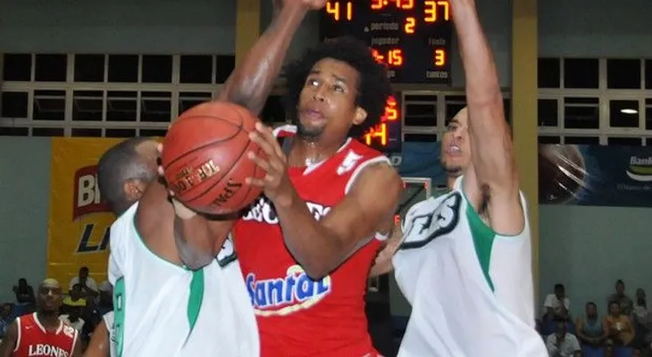 Leones ganan y provocan triple empate en Circuito Sur
