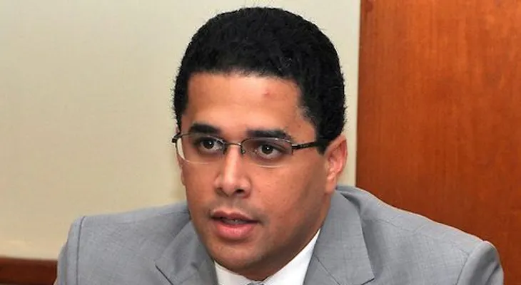 "Bajan lìnea en el PLD para que no voten por Roberto Salcedo