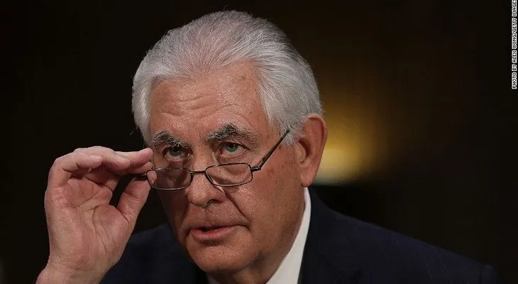 Tillerson evade acusaciones de que Exxon engaña al público con el cambio climático