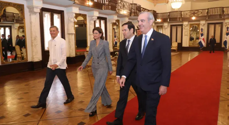 RD acumula golpes de EE.UU.: aranceles, sanciones y señalamientos pese a su alineación con Washington