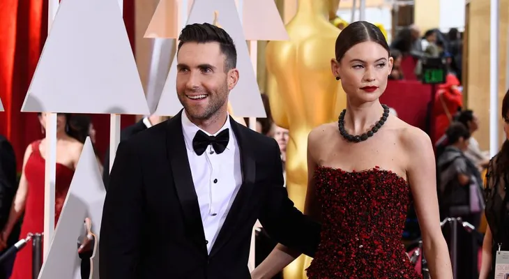 Una pequeña llora devastada al saber que Adam Levine es casado