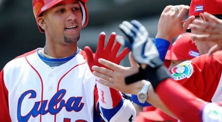 Cubando Yulieski Gourriel y su hermano abandonan selección en  Serie del Caribe