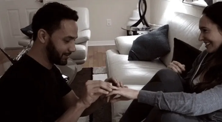 ¡Se casa Sergio Carlo!; le propone matrimonio a su novia en Miami